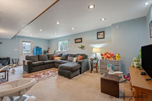 1513 SUNNY HILL, Cheyenne, WY 82001