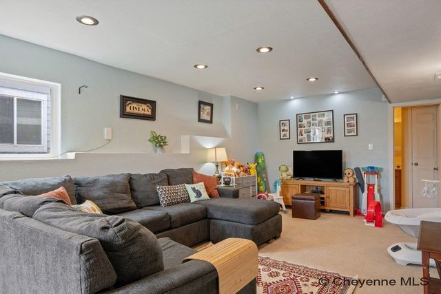 1513 SUNNY HILL, Cheyenne, WY 82001