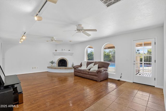 1943 E DIAMOND Drive, Tempe, AZ 85283