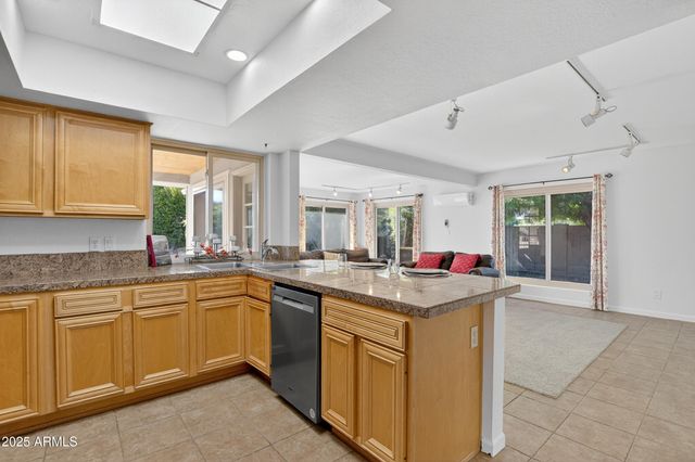 1943 E DIAMOND Drive, Tempe, AZ 85283