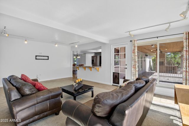 1943 E DIAMOND Drive, Tempe, AZ 85283