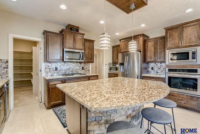 9831 N 151st Street, Waverly, NE 68462