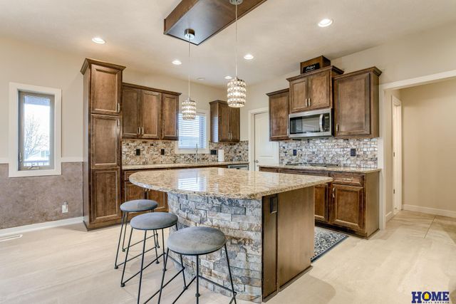 9831 N 151st Street, Waverly, NE 68462