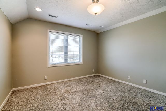 9831 N 151st Street, Waverly, NE 68462