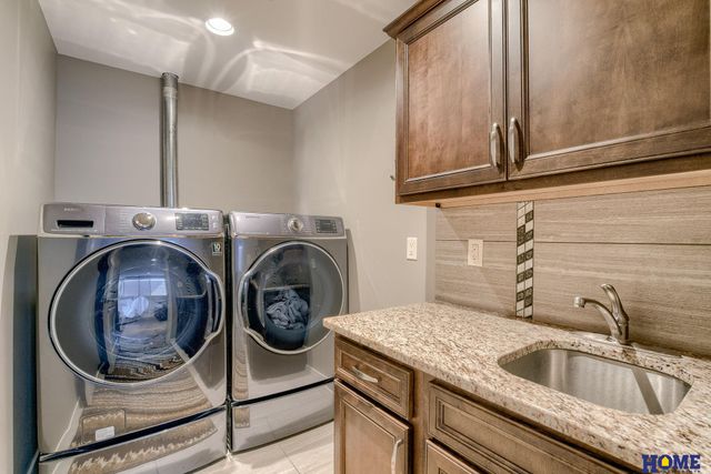 9831 N 151st Street, Waverly, NE 68462