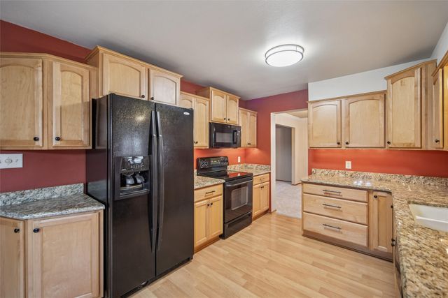 4108 74th Street, Urbandale, IA 50322