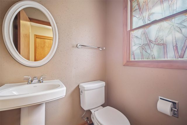 4108 74th Street, Urbandale, IA 50322