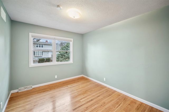 4108 74th Street, Urbandale, IA 50322