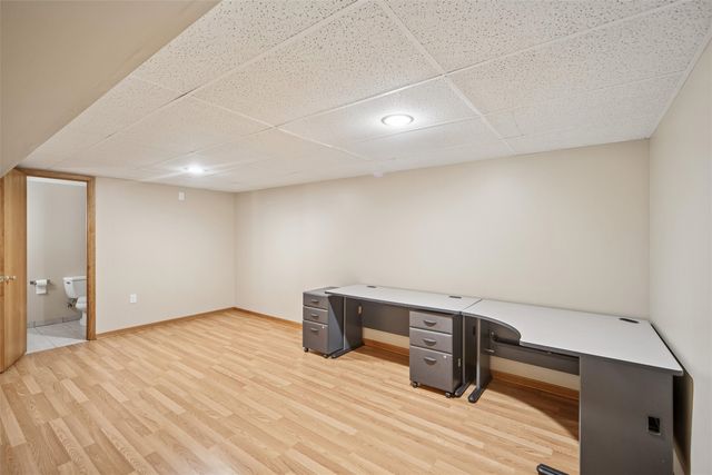 4108 74th Street, Urbandale, IA 50322