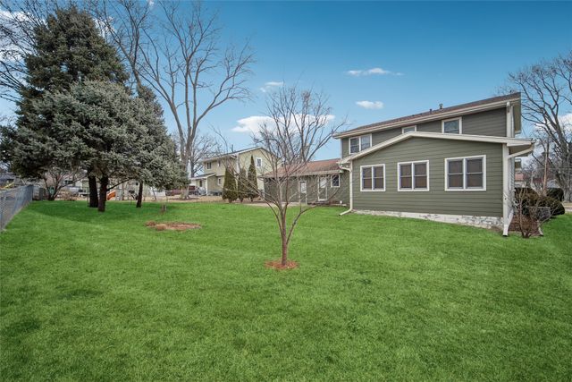 4108 74th Street, Urbandale, IA 50322