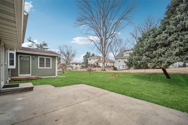 4108 74th Street, Urbandale, IA 50322