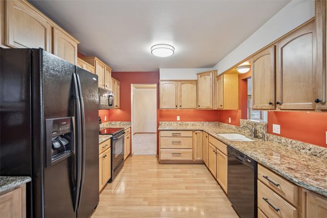 4108 74th Street, Urbandale, IA 50322