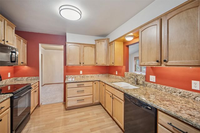 4108 74th Street, Urbandale, IA 50322