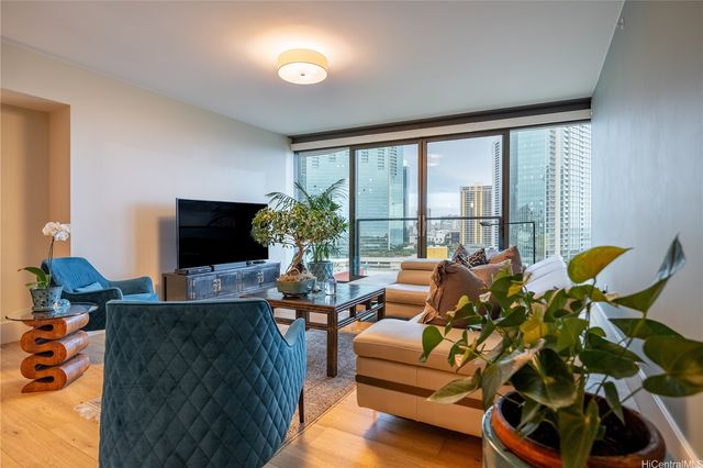 1108 Auahi Street 1102, Honolulu, HI 96814