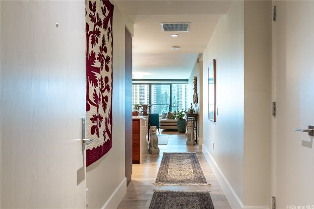 1108 Auahi Street 1102, Honolulu, HI 96814