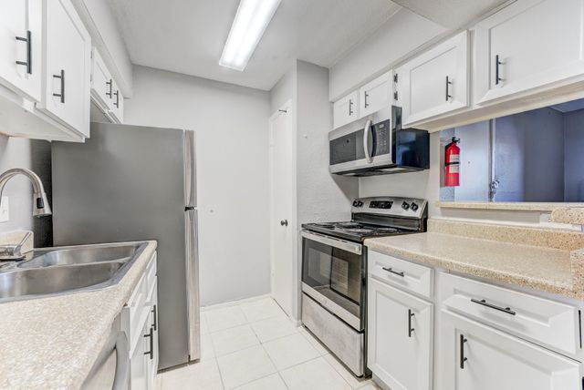 6001 Reims Road 1101, Houston, TX 77036