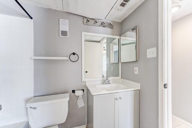6001 Reims Road 1101, Houston, TX 77036