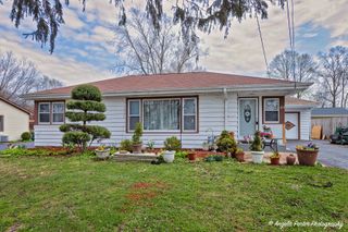 43 LIPPINCOTT Road, Fox Lake, IL 60020