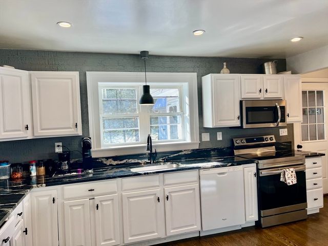 83 Village St, Millis, MA 02054