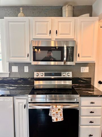 83 Village St, Millis, MA 02054