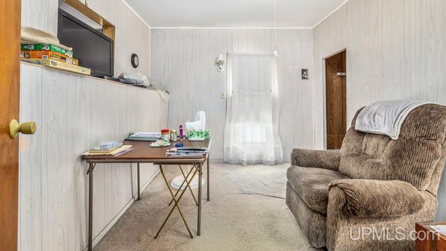 912 Michigan Avenue, Gladstone, MI 49837