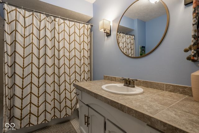 12305 Brookshire Parkway, Carmel, IN 46033