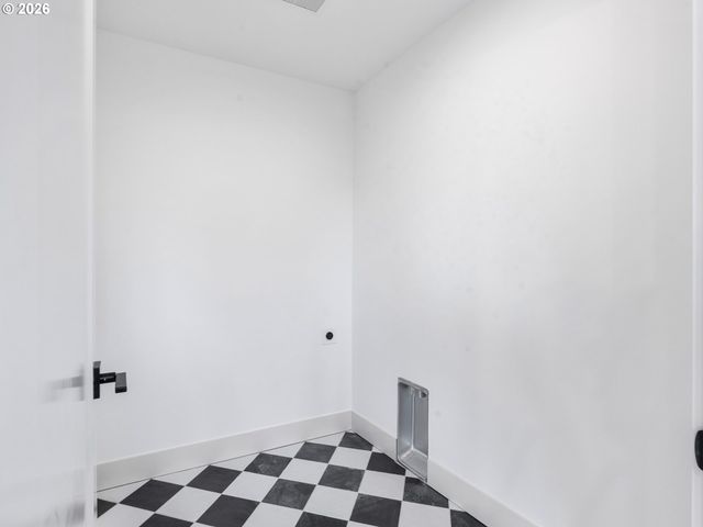 8206 Sw 46TH Ave, Portland, OR 97219
