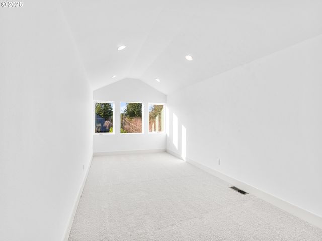 8206 Sw 46TH Ave, Portland, OR 97219