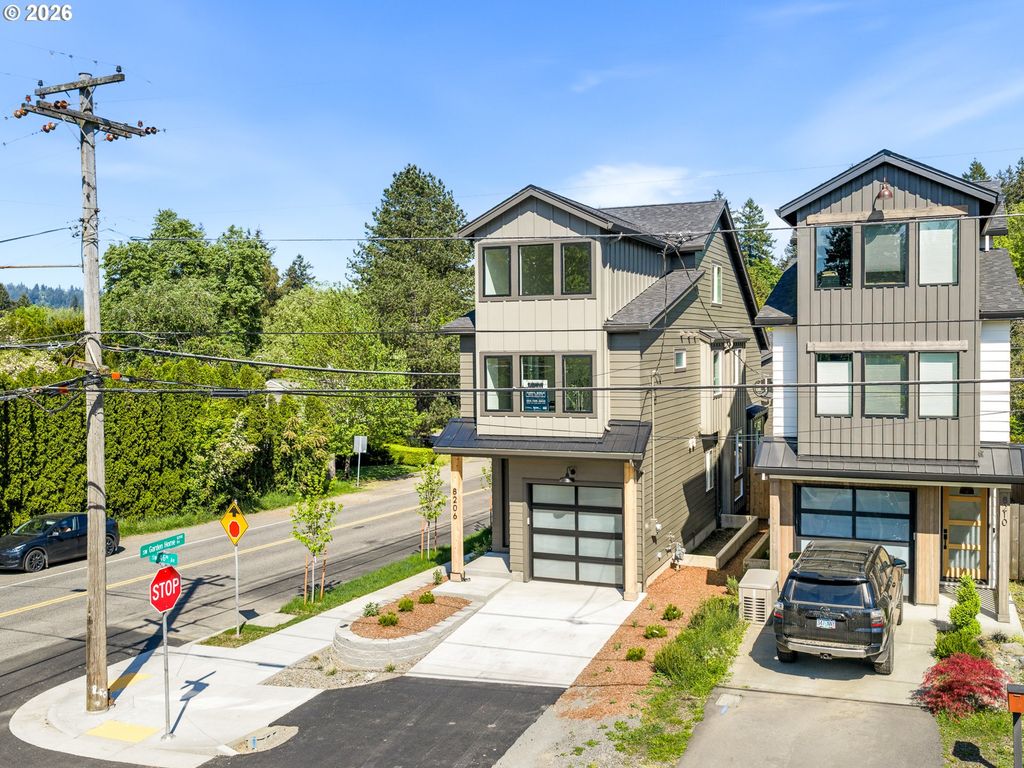 8206 Sw 46TH Ave, Portland, OR 97219