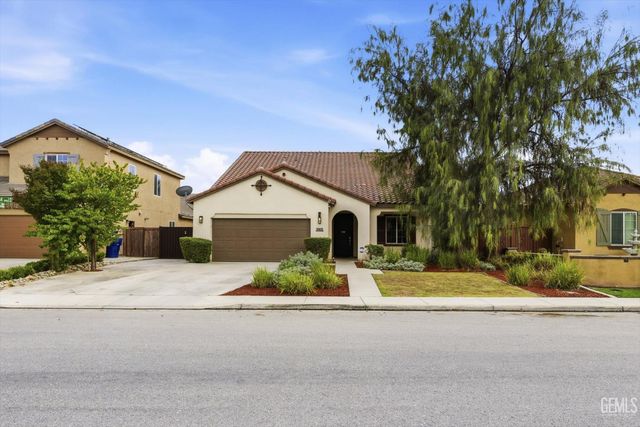 9905 Dutchman Peak Lane, Bakersfield, CA 93311