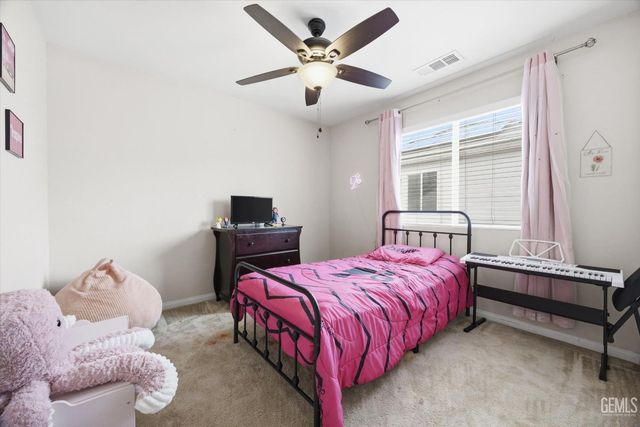 9905 Dutchman Peak Lane, Bakersfield, CA 93311