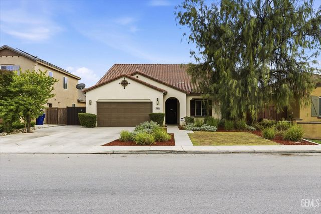 9905 Dutchman Peak Lane, Bakersfield, CA 93311