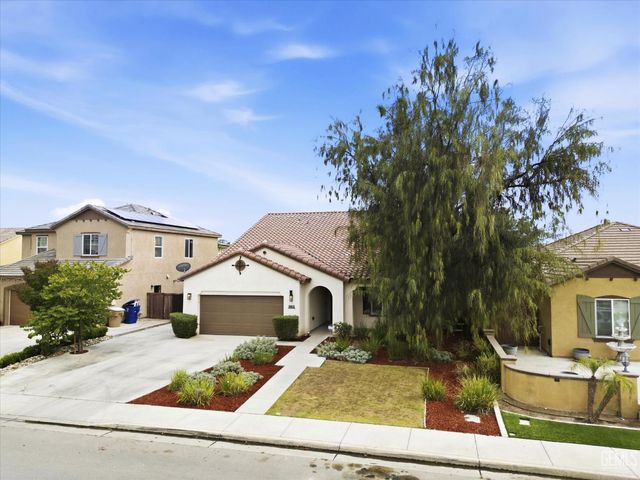 9905 Dutchman Peak Lane, Bakersfield, CA 93311