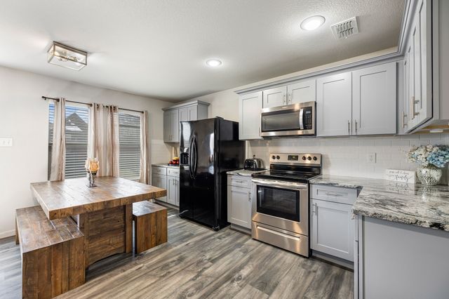 2408 Clairborne Drive, Fort Worth, TX 76177