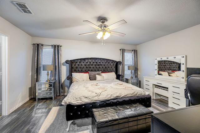 2408 Clairborne Drive, Fort Worth, TX 76177