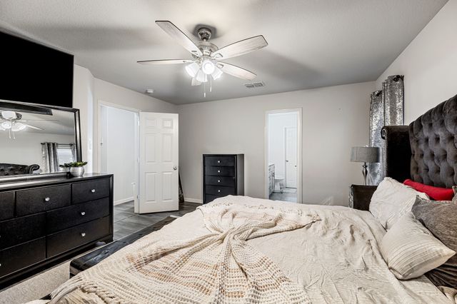 2408 Clairborne Drive, Fort Worth, TX 76177