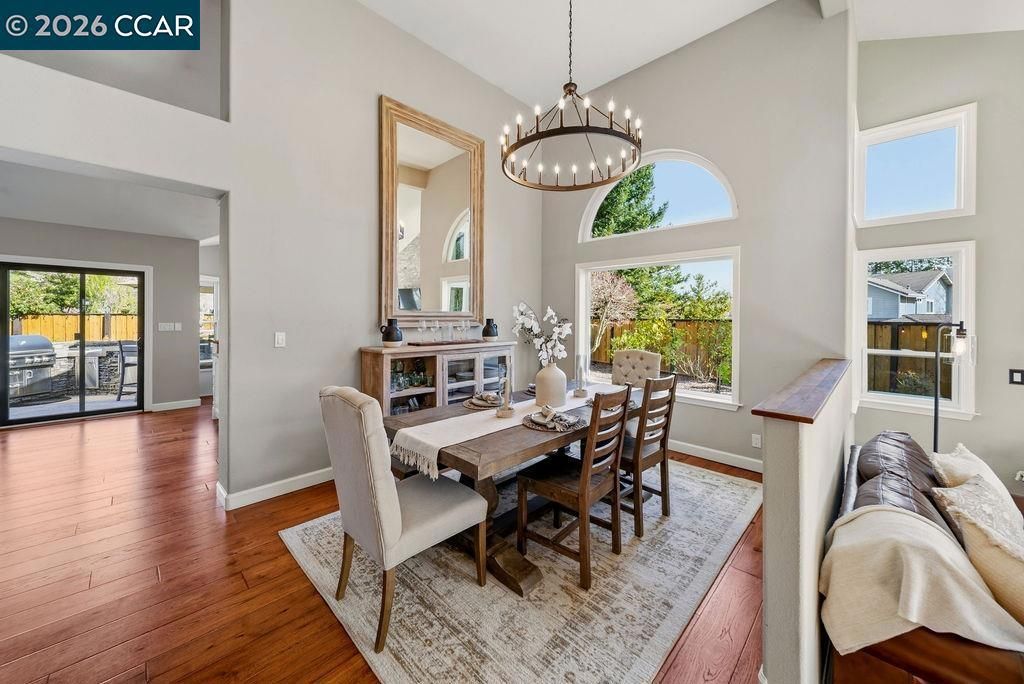 Image 12 of property listing at 10 10 Crown Valley Ct, Danville, CA 94506