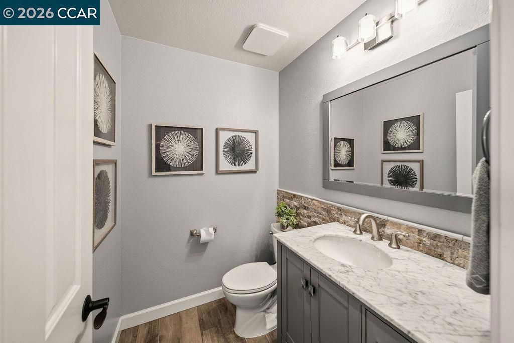 Image 23 of property listing at 10 10 Crown Valley Ct, Danville, CA 94506