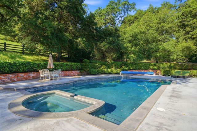 1500 Foothill Road, Pleasanton, CA 94588