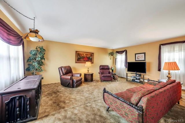 1200 Stewart Avenue, Bethpage, NY 11714