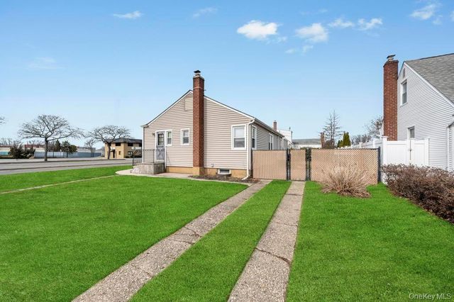1200 Stewart Avenue, Bethpage, NY 11714