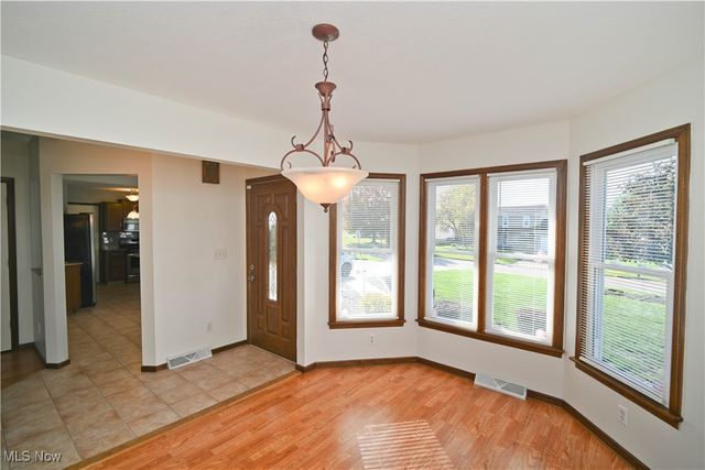 6856 Berry Blossom Drive, Canfield, OH 44406