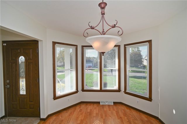 6856 Berry Blossom Drive, Canfield, OH 44406