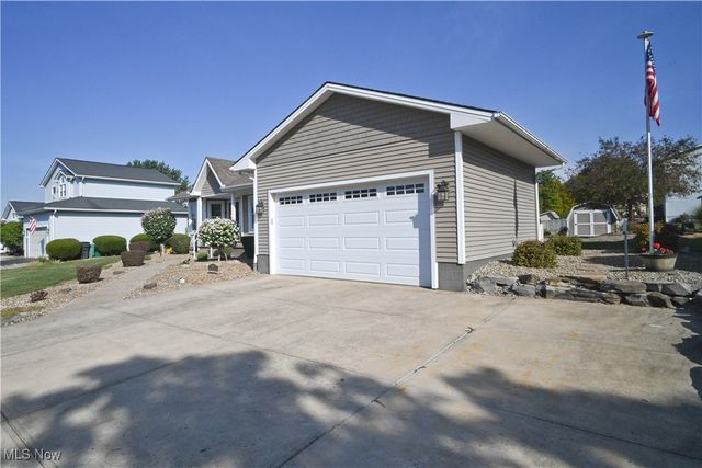 6856 Berry Blossom Drive, Canfield, OH 44406