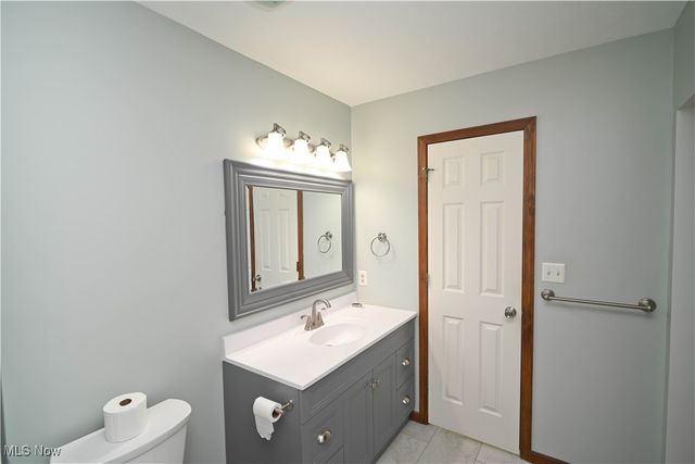 6856 Berry Blossom Drive, Canfield, OH 44406