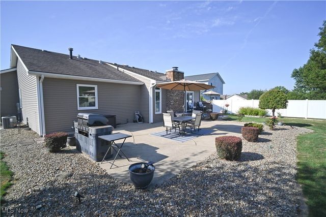 6856 Berry Blossom Drive, Canfield, OH 44406