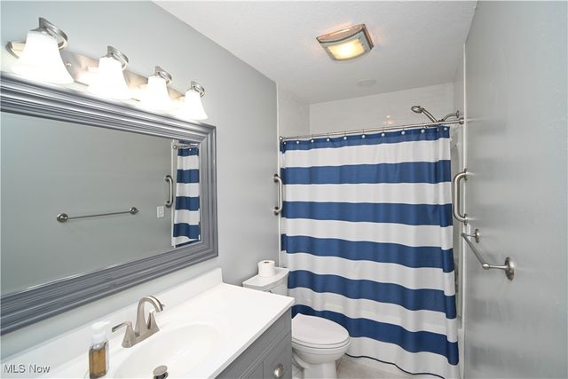 6856 Berry Blossom Drive, Canfield, OH 44406