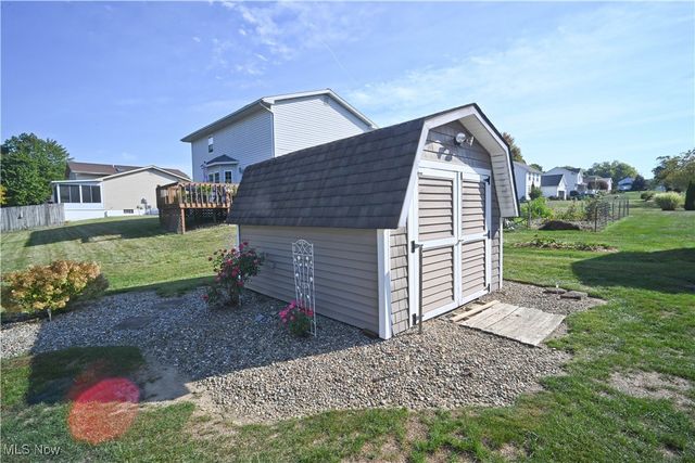 6856 Berry Blossom Drive, Canfield, OH 44406