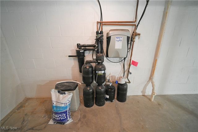 6856 Berry Blossom Drive, Canfield, OH 44406