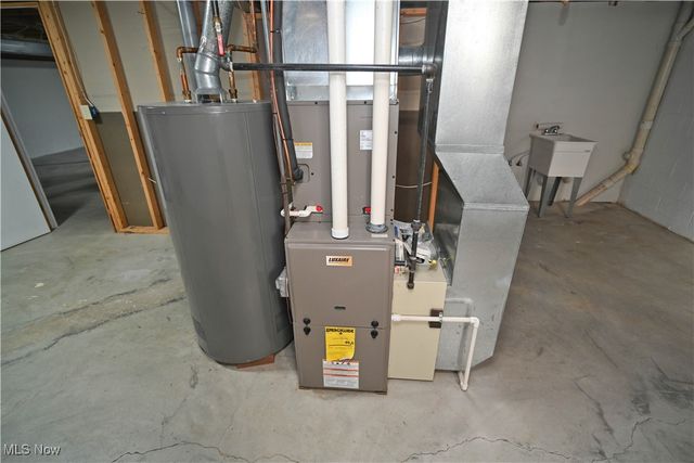 6856 Berry Blossom Drive, Canfield, OH 44406